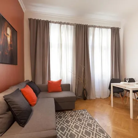 Nejedleho Apartmeet Апартаменты Прага