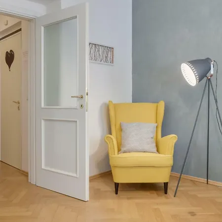 Nejedleho Apartmeet Апартаменты *