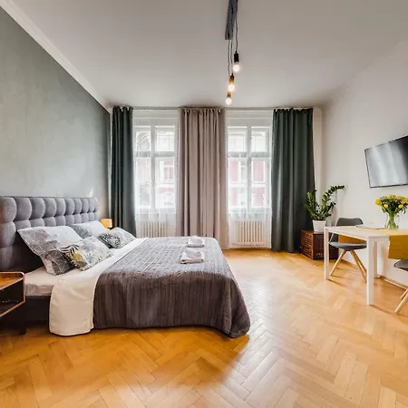 Nejedleho Apartmeet Прага