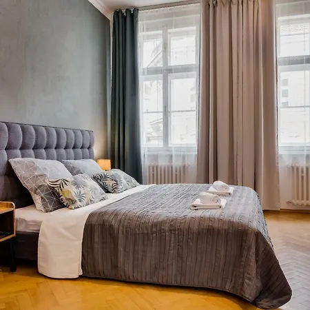 Nejedleho Apartmeet Апартаменты *