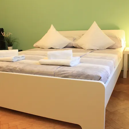 Nejedleho Apartmeet * Прага