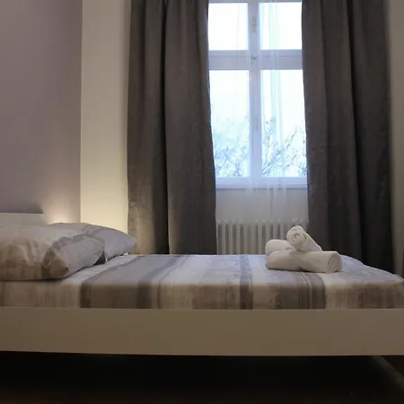 Апартаменты Nejedleho Apartmeet Прага