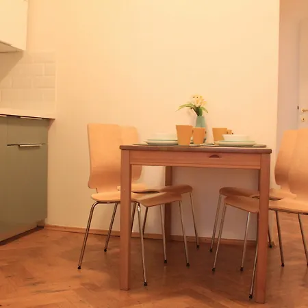 Апартаменты Nejedleho Apartmeet *