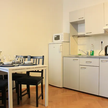 Nejedleho Apartmeet * Прага