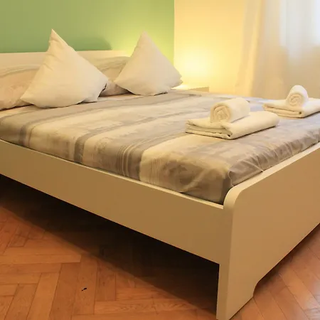 Nejedleho Apartmeet Апартаменты *