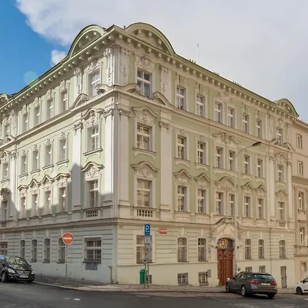 Nejedleho Apartmeet Daire *