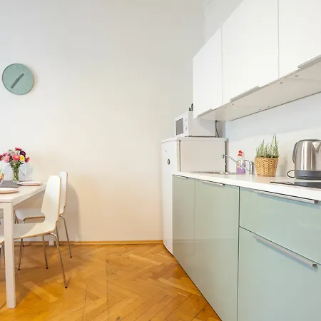 Nejedleho Apartmeet Prag