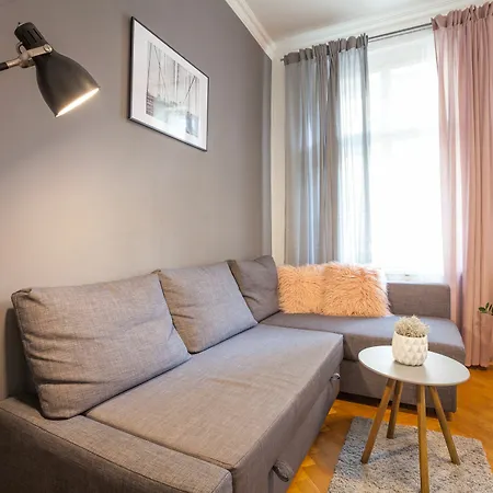 Nejedleho Apartmeet Daire Prag