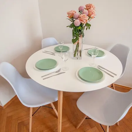 Nejedleho Apartmeet * Praga